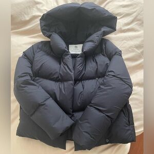 Aritzia Black Duvet Puffer XXS